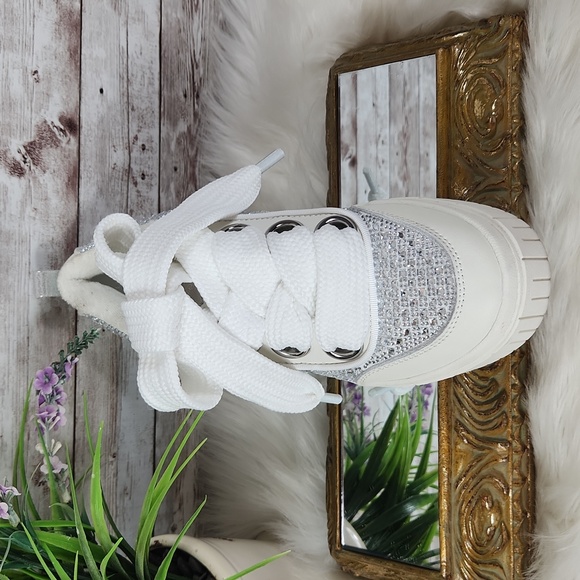 GIANNI BINI, Stylish White, Silver and clear stones, Women's Sneakers, Sz 8.5M - Picture 2 of 11
